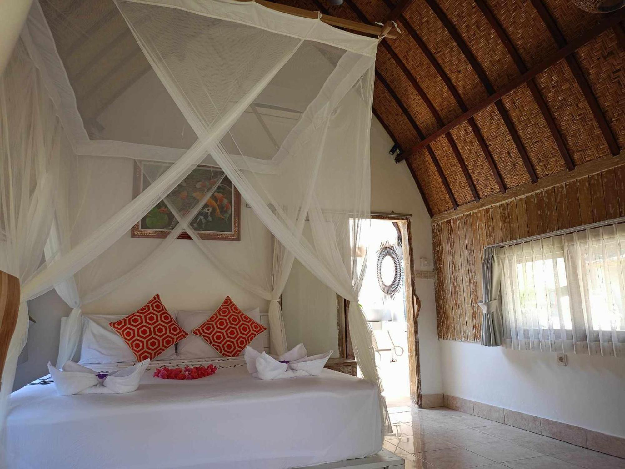 Bintang Tiga Bungalows Gili Islands Exterior photo