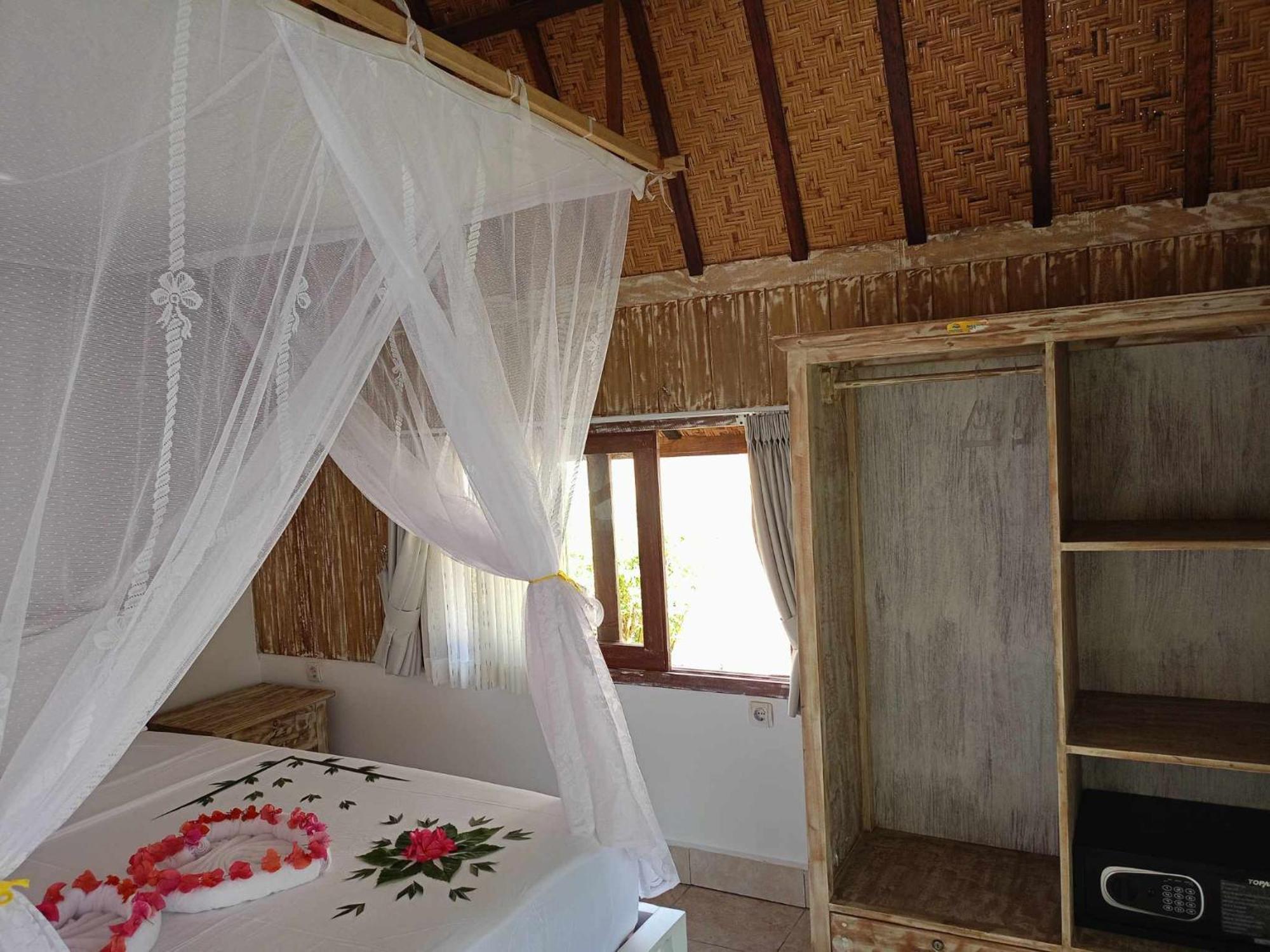 Bintang Tiga Bungalows Gili Islands Exterior photo