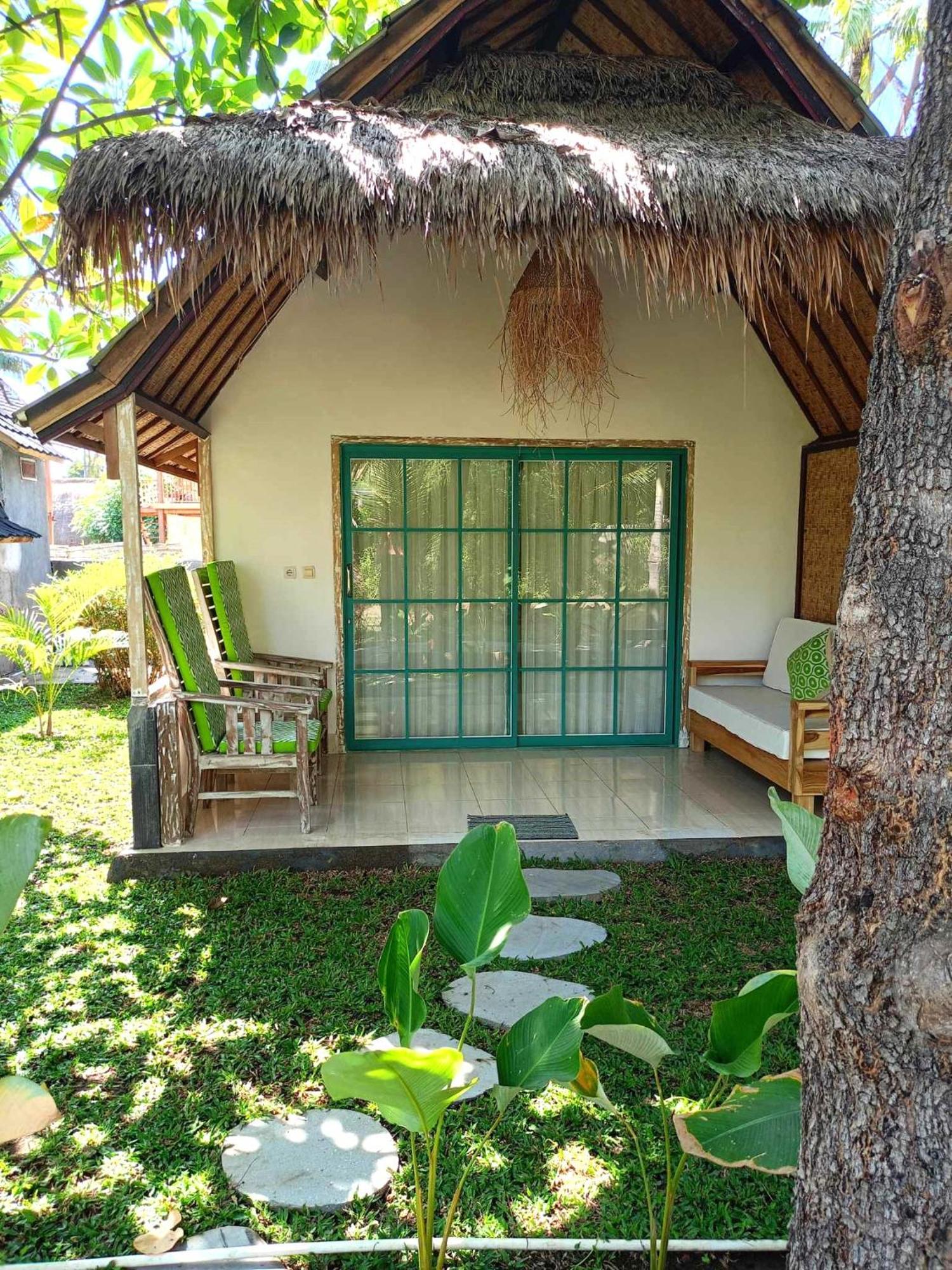Bintang Tiga Bungalows Gili Islands Exterior photo