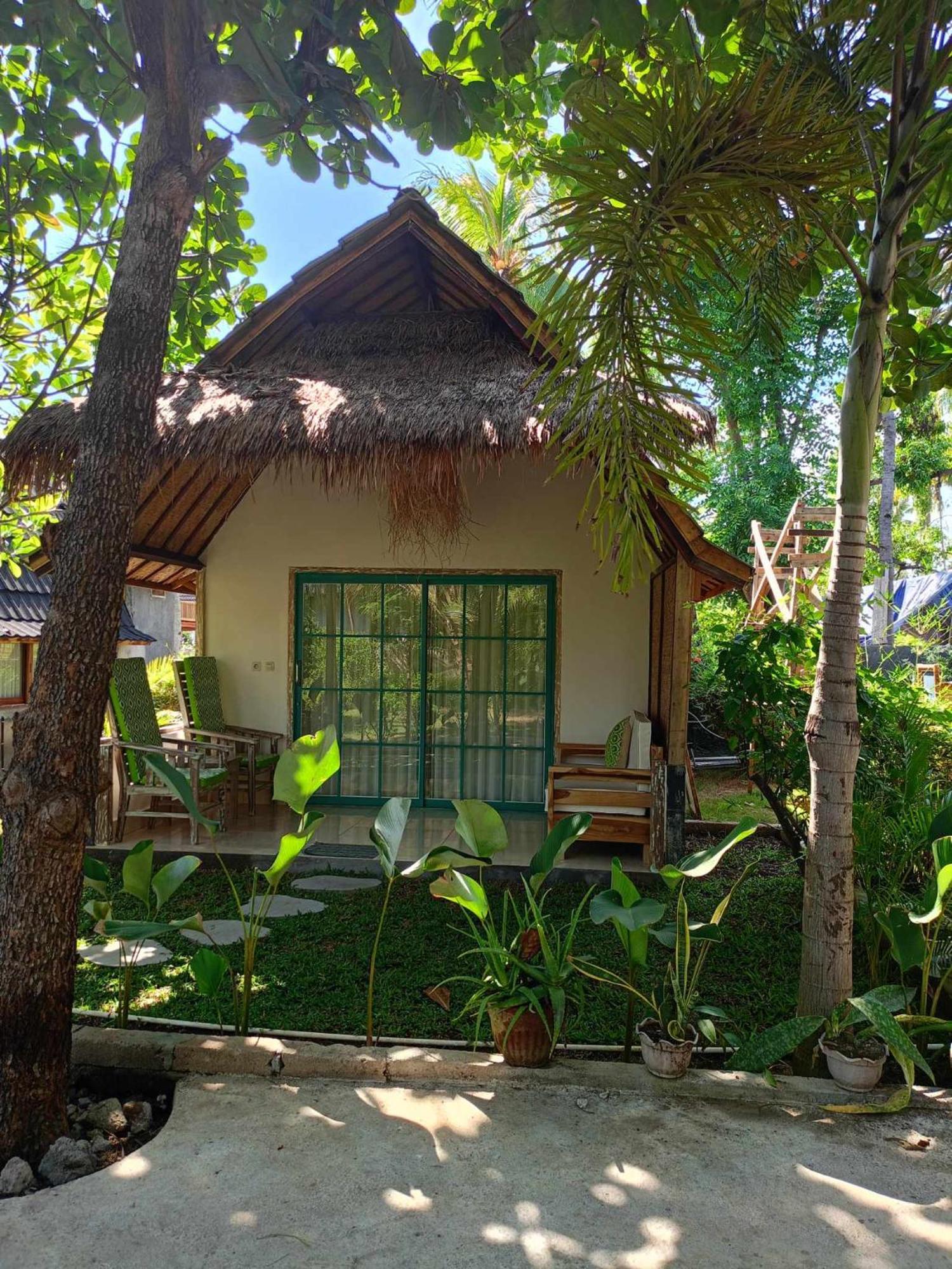 Bintang Tiga Bungalows Gili Islands Exterior photo