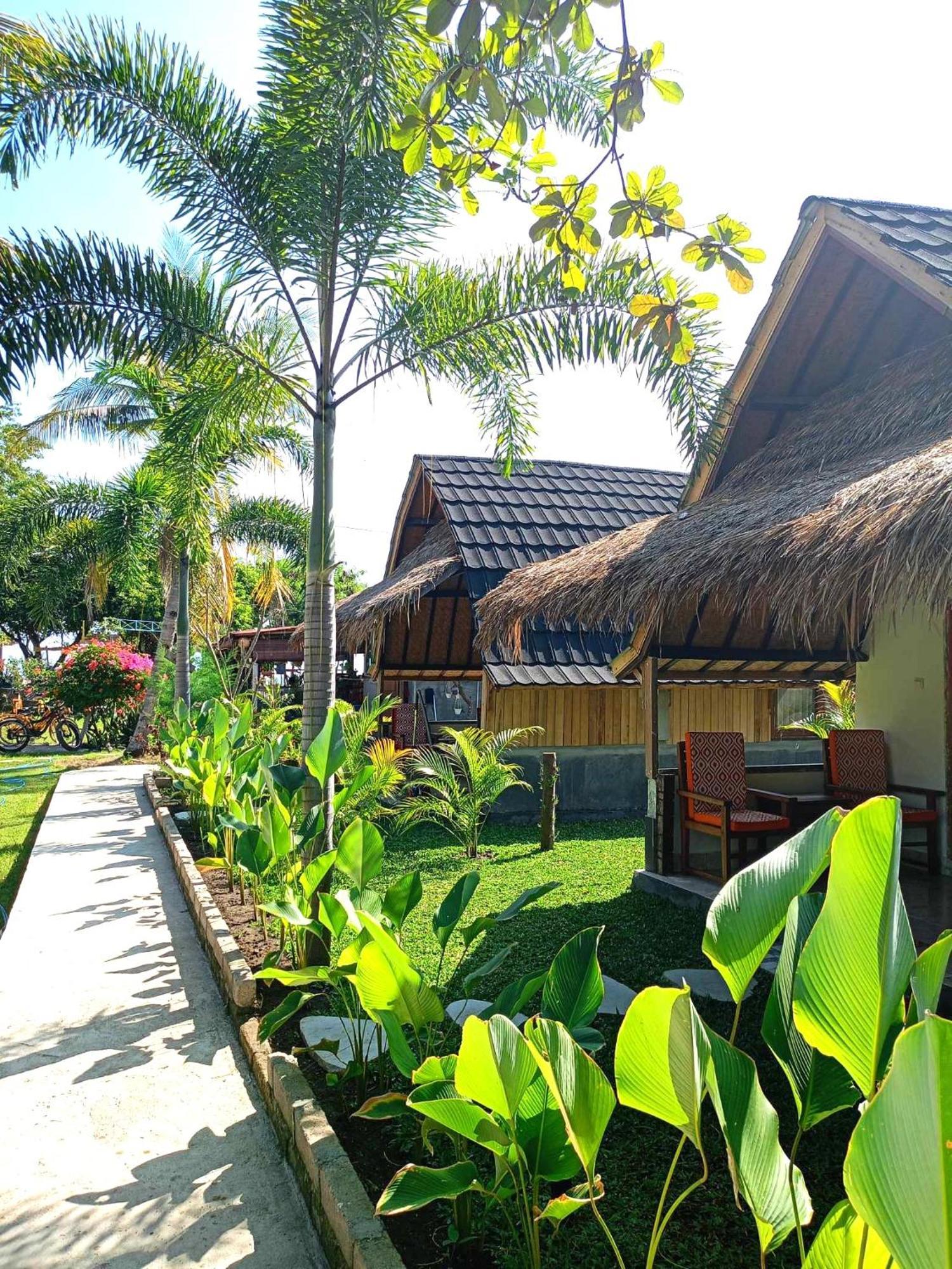 Bintang Tiga Bungalows Gili Islands Exterior photo