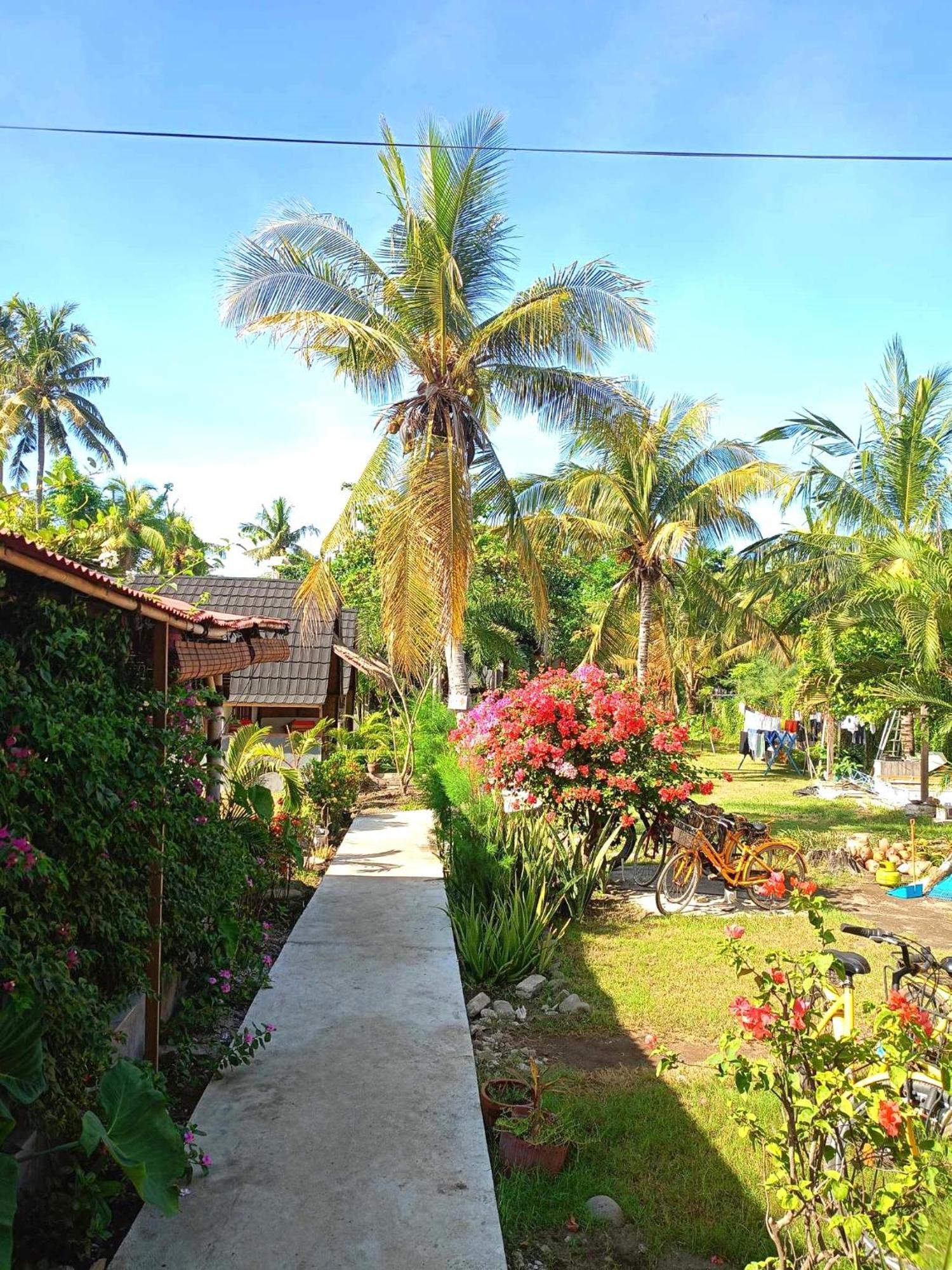 Bintang Tiga Bungalows Gili Islands Exterior photo