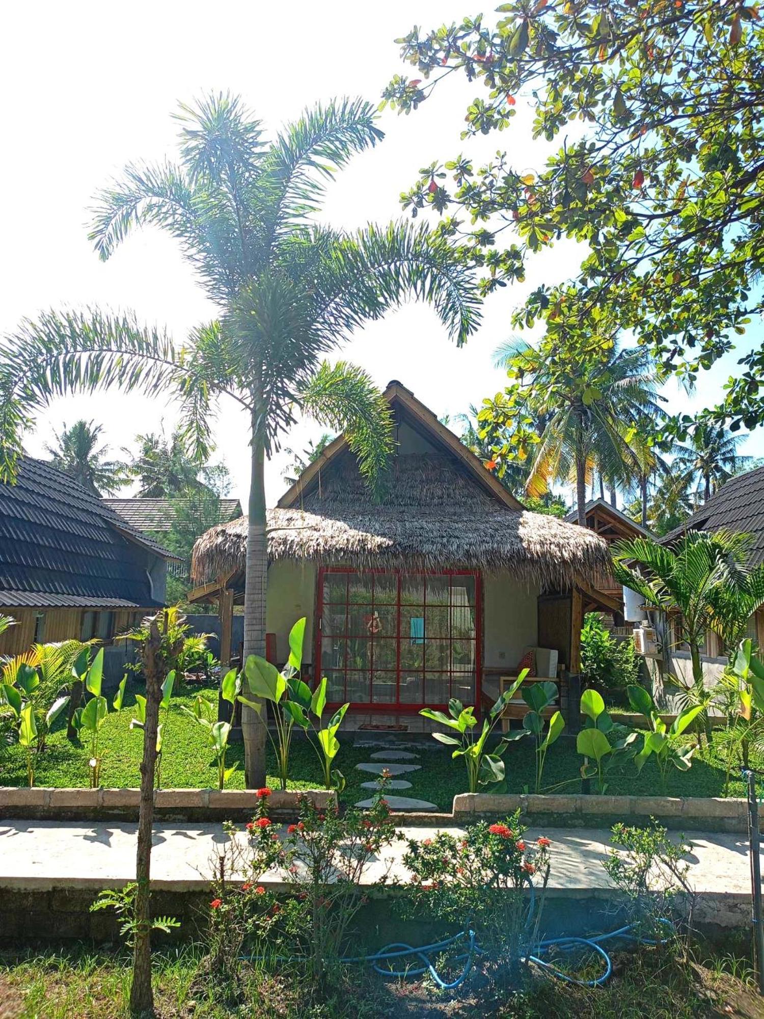 Bintang Tiga Bungalows Gili Islands Exterior photo