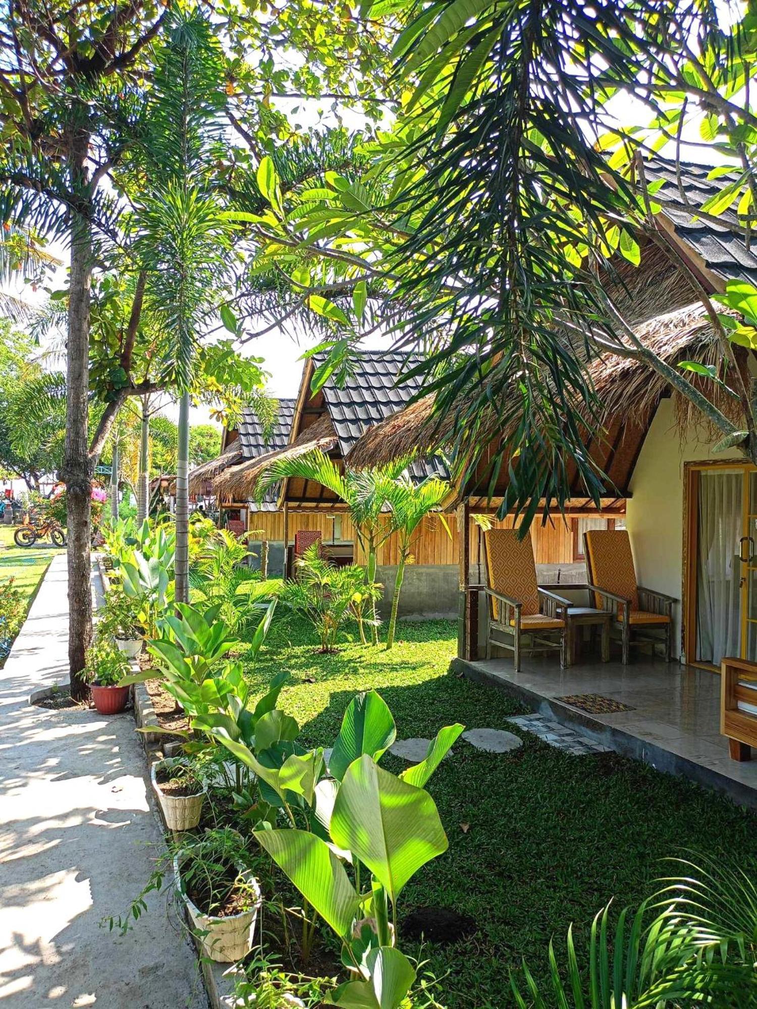 Bintang Tiga Bungalows Gili Islands Exterior photo
