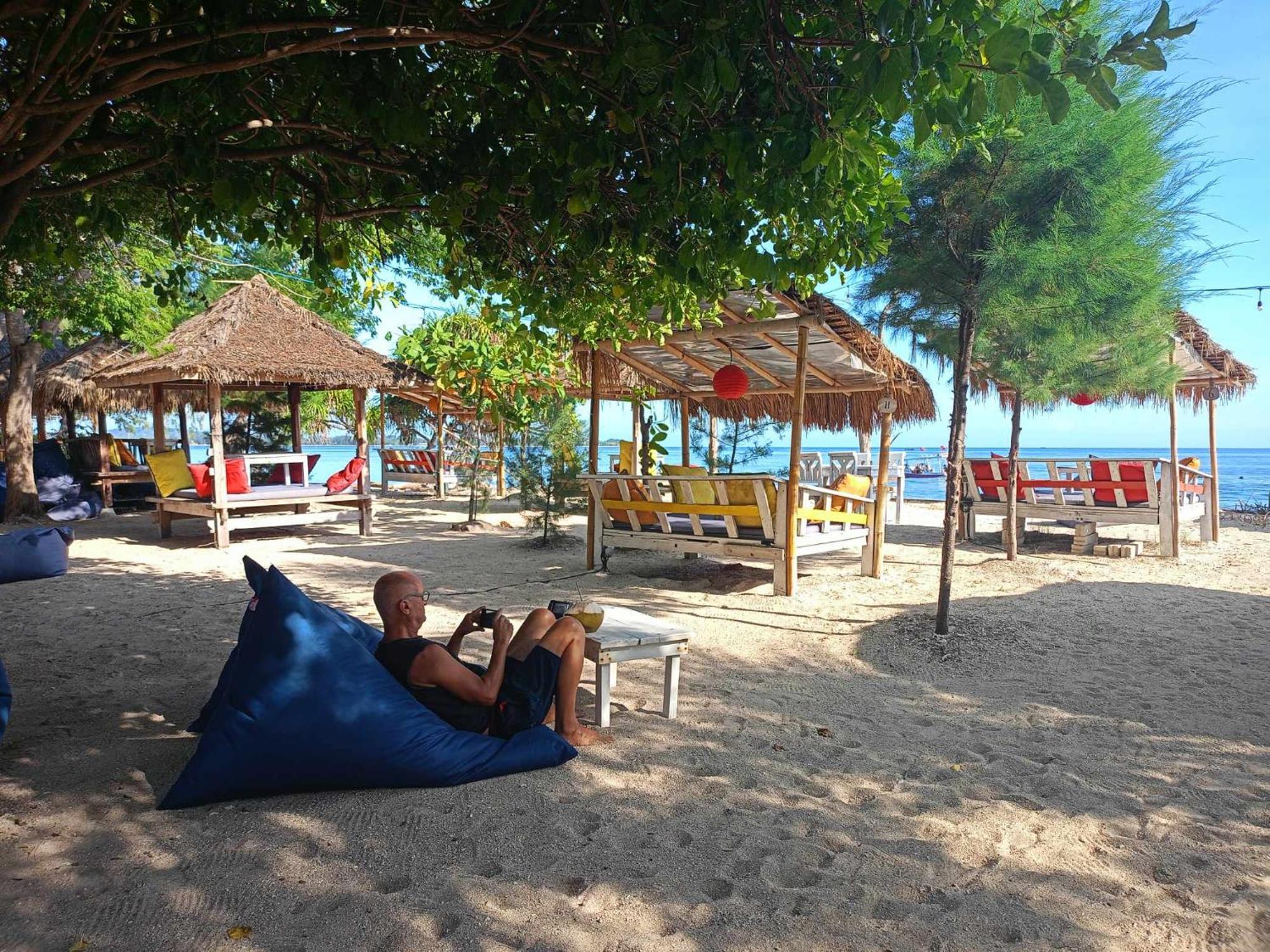 Bintang Tiga Bungalows Gili Islands Exterior photo